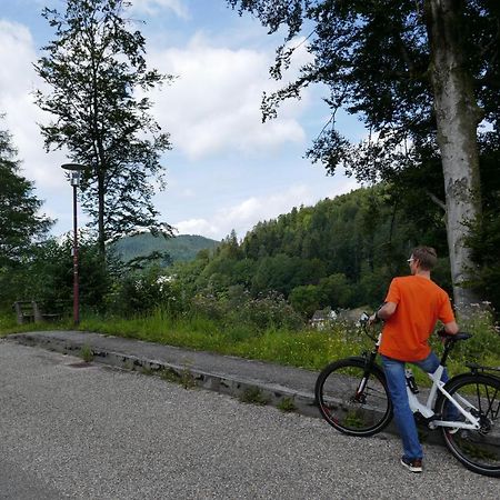 Ferienwohnung Am Wald Bad Herrenalb Esterno foto