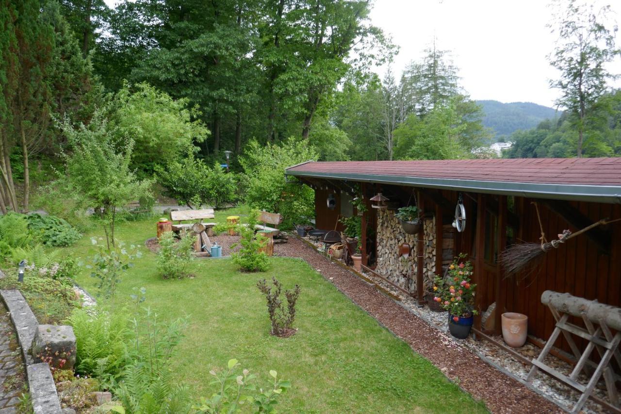 Ferienwohnung Am Wald Bad Herrenalb Esterno foto