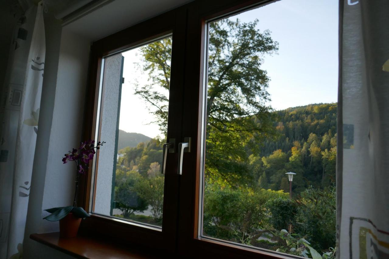 Ferienwohnung Am Wald Bad Herrenalb Esterno foto